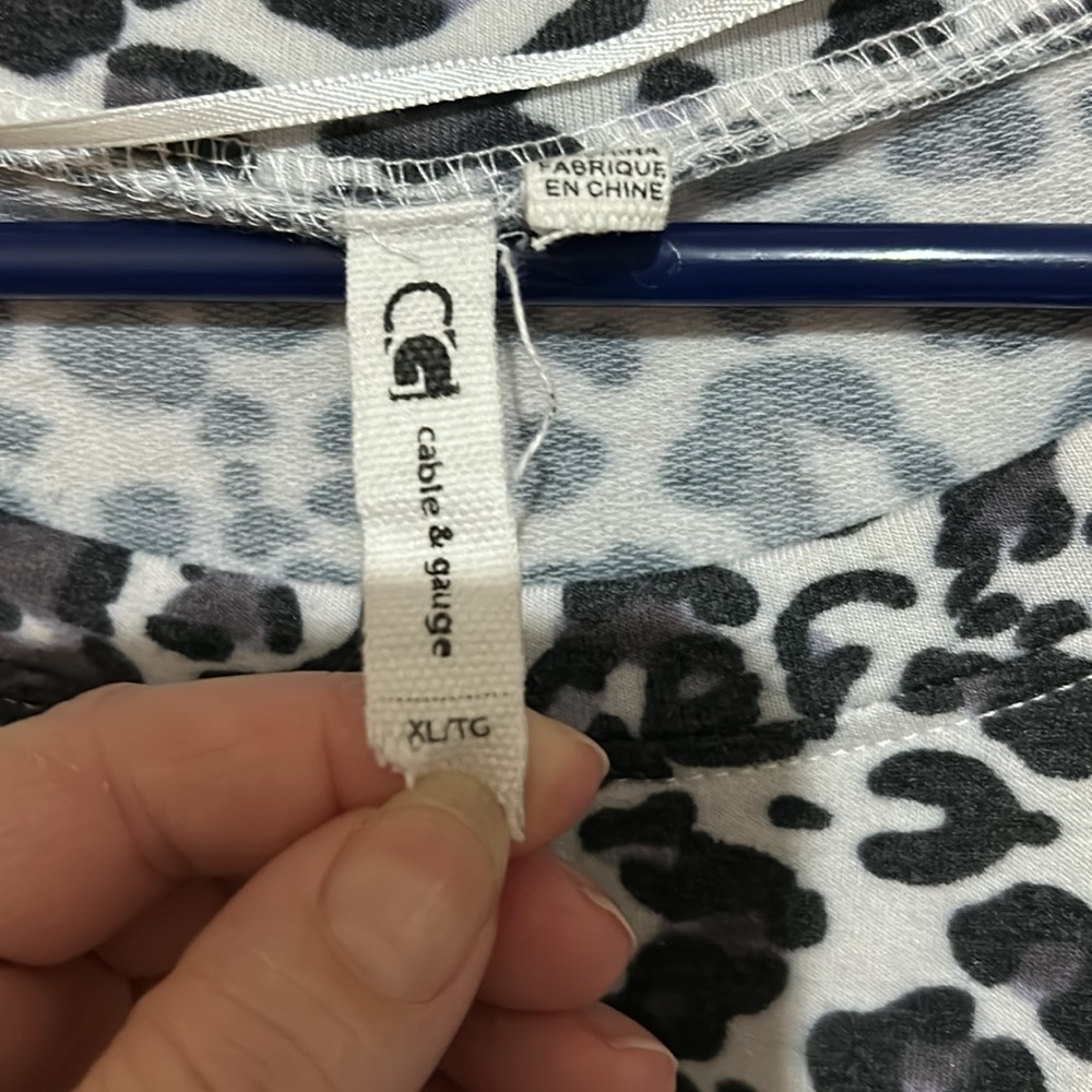 Cable & gauge size XL blouse - Picture 3 of 3